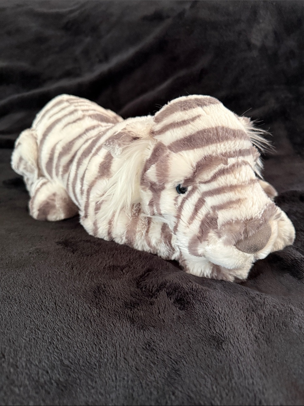 Jellycat Sacha Snow Tiger